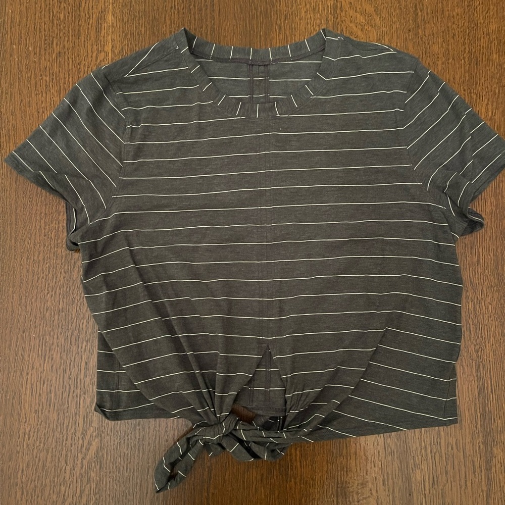 Lululemon tie front top